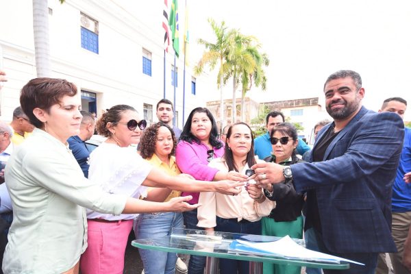 Presidente-da-Camara-Municipal-entrega-veiculos-e-anuncia-pacote-de-obras-Foto3